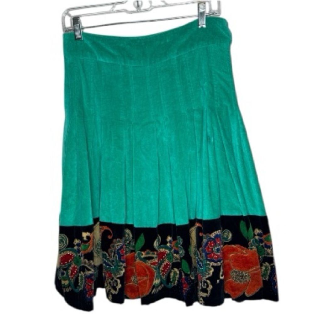 Anthropology Fei Velvet Beaded Flower “Midnight Garden Skirt. Size 4.